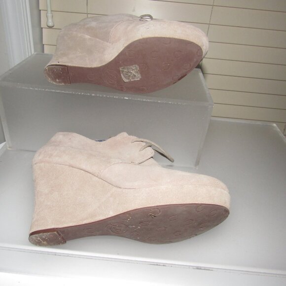 Lucky Brand “Seleste” Suede Lace-Up Wedge Booties 8 M – Soft Taupe Desert-Chukka - Picture 7 of 7